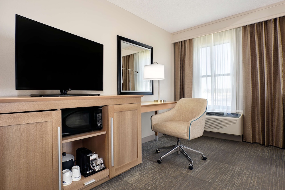 Hampton Inn Georgetown Marina - photo 14