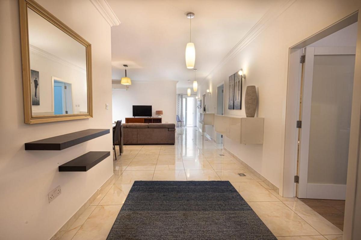 Charming 3br Maisonette Sliema — 4-Star Luxury Hotel in Sliema, Malta