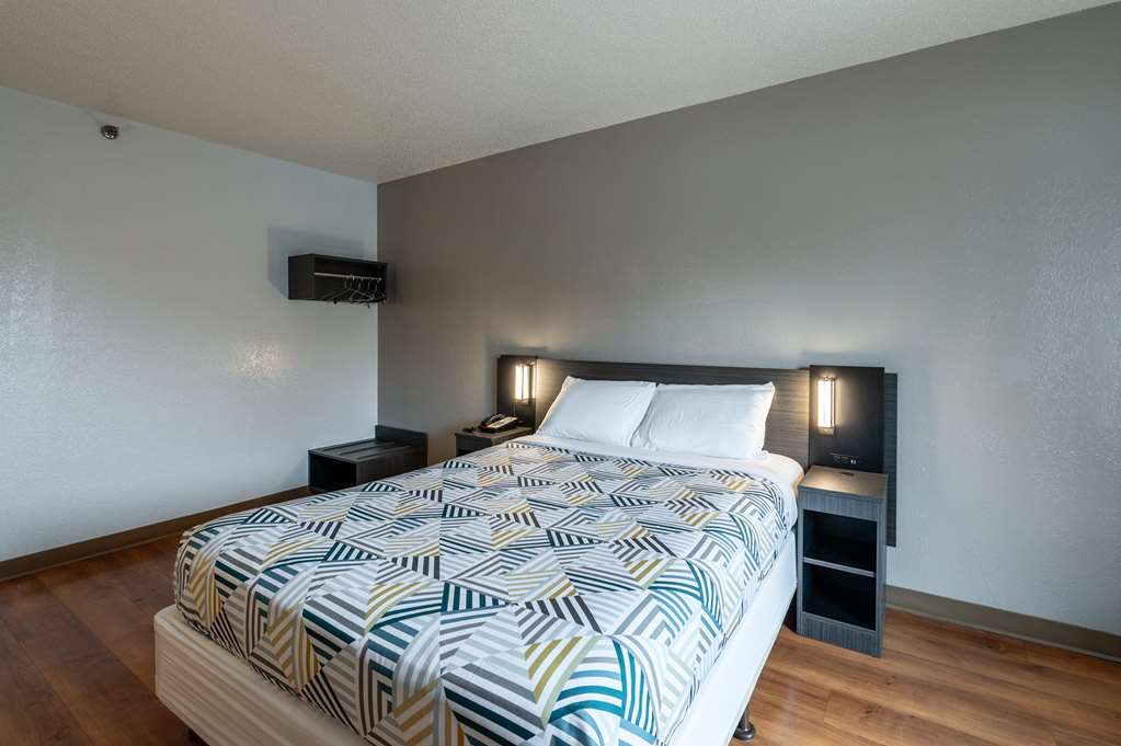 Motel 6 New Haven Branford CT - photo 26