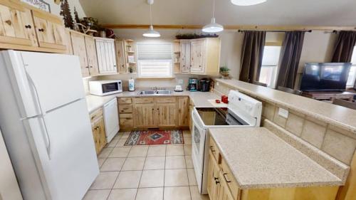 Karlin`s_ranch_house - photo 9