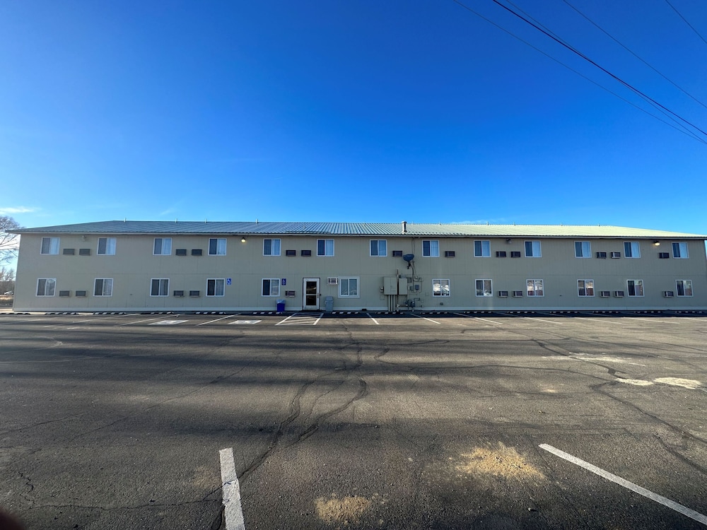 Days Inn & Suites by Wyndham Gunnison - photo 60