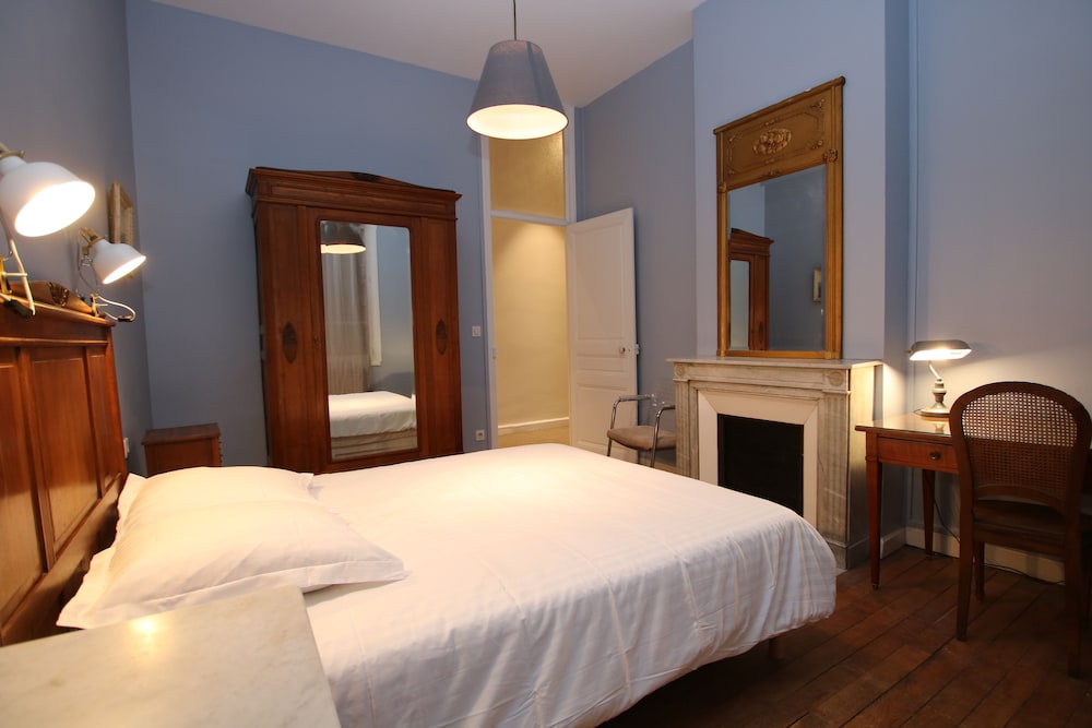 Gallery et Arbal te - last minute hotel in Reims