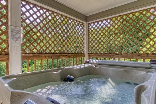 River Song Near River Hot Tub Foosball WIFI 560 FREE tickets each paid day - photo 9