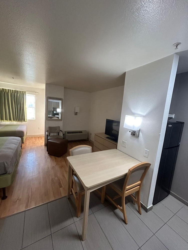 Suburban Studios Fishers Indianapolis - photo 19