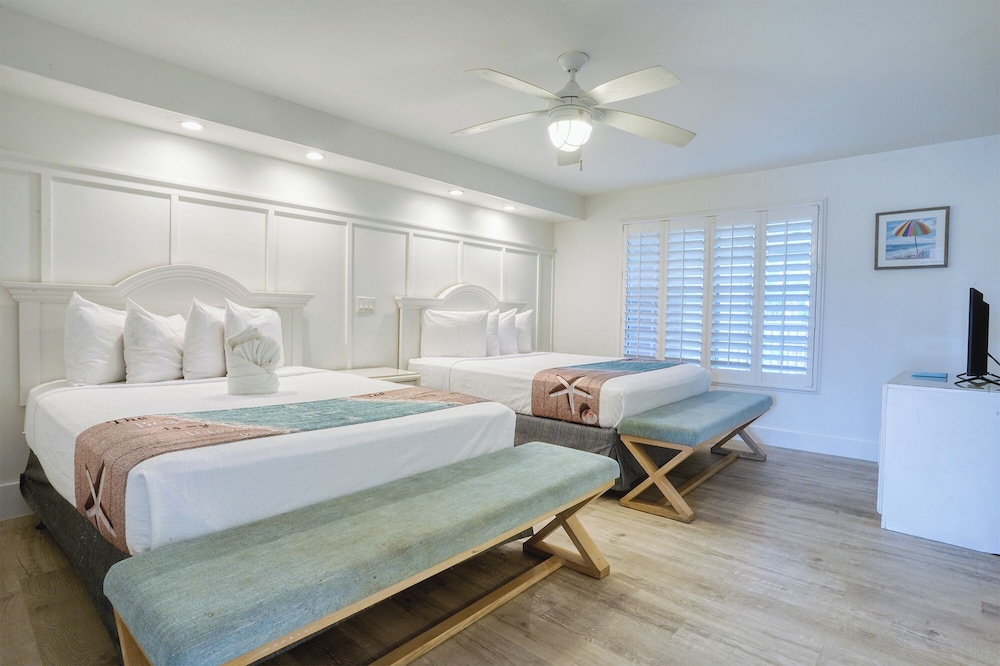 Lighthouse Resort Inn & Suites - photo 13
