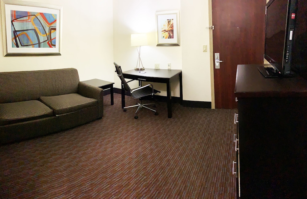 Holiday Inn Express Hotel & Suites Gainesville by IHG - photo 19