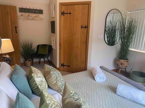 Rural Barn by Bham Nec with Games Room and Hot Tub in Coventry, United Kingdom