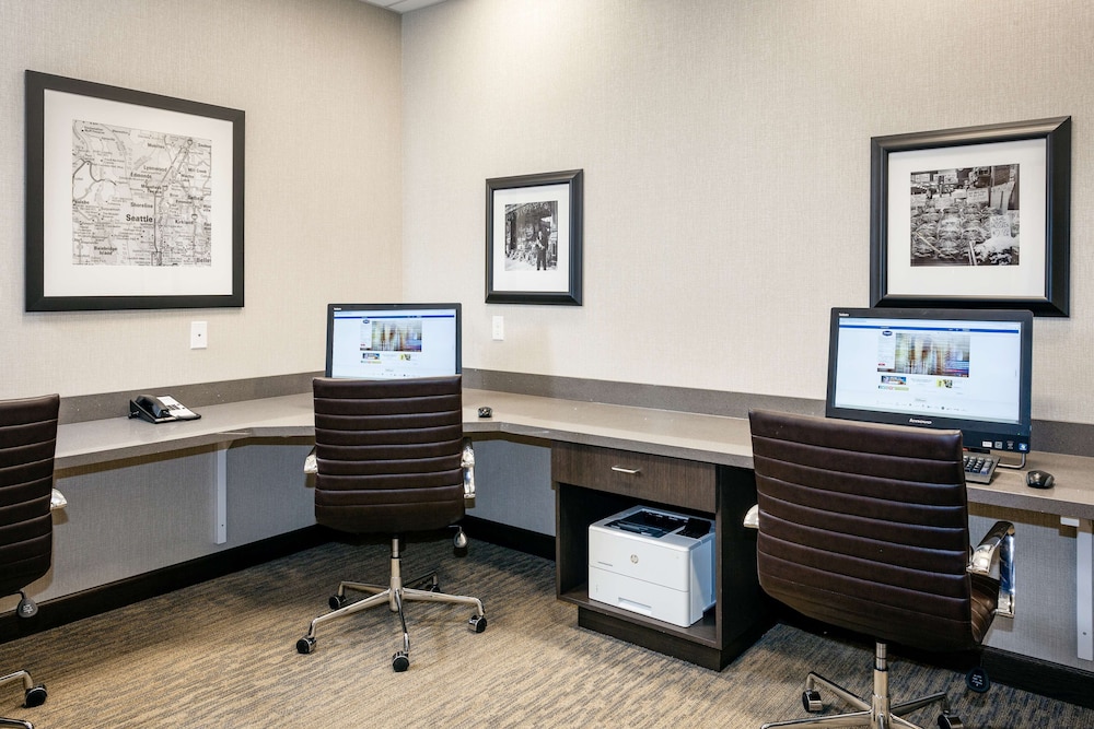 Hampton Inn & Suites by Hilton Seattle Northgate - photo 43