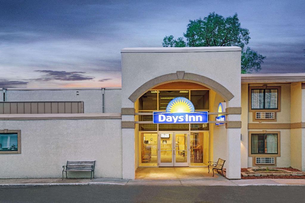 Days Inn Bloomington