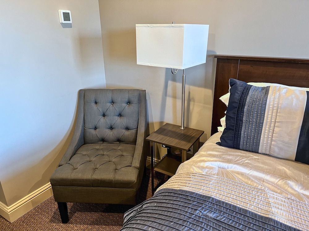 The Inn at Elijah McLeans - photo 4