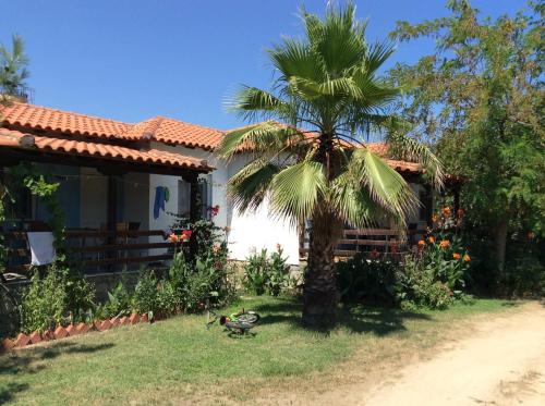 Malama Rooms — 4-Star Luxury Hotel in Sykia, Greece