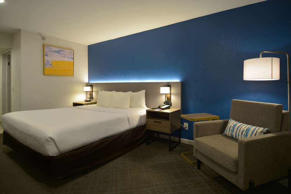 Comfort Inn & Suites Moreno Valley near March Air Reserve Base - photo 22