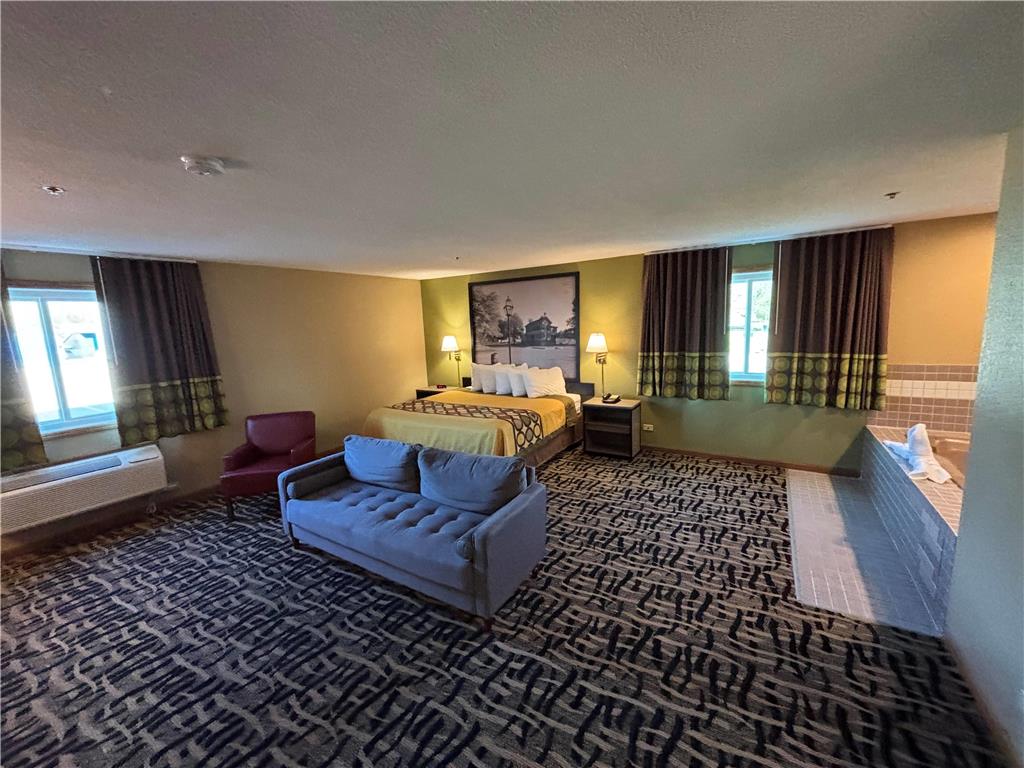 Super 8 by Wyndham McLean Bloomington SW - photo 16