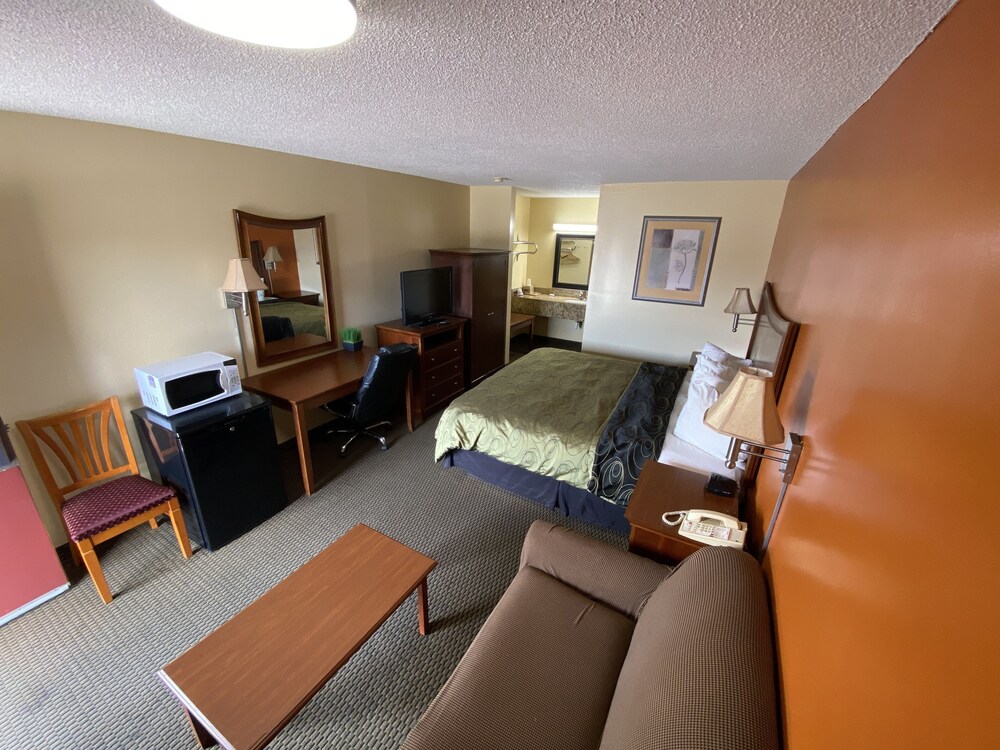 Rodeway Inn Baxley - photo 10