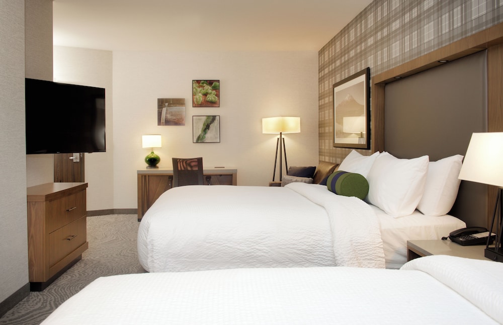 SpringHill Suites by Marriott Bend - photo 12