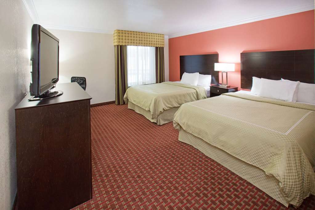 AmericInn by Wyndham Johnston Des Moines - photo 11