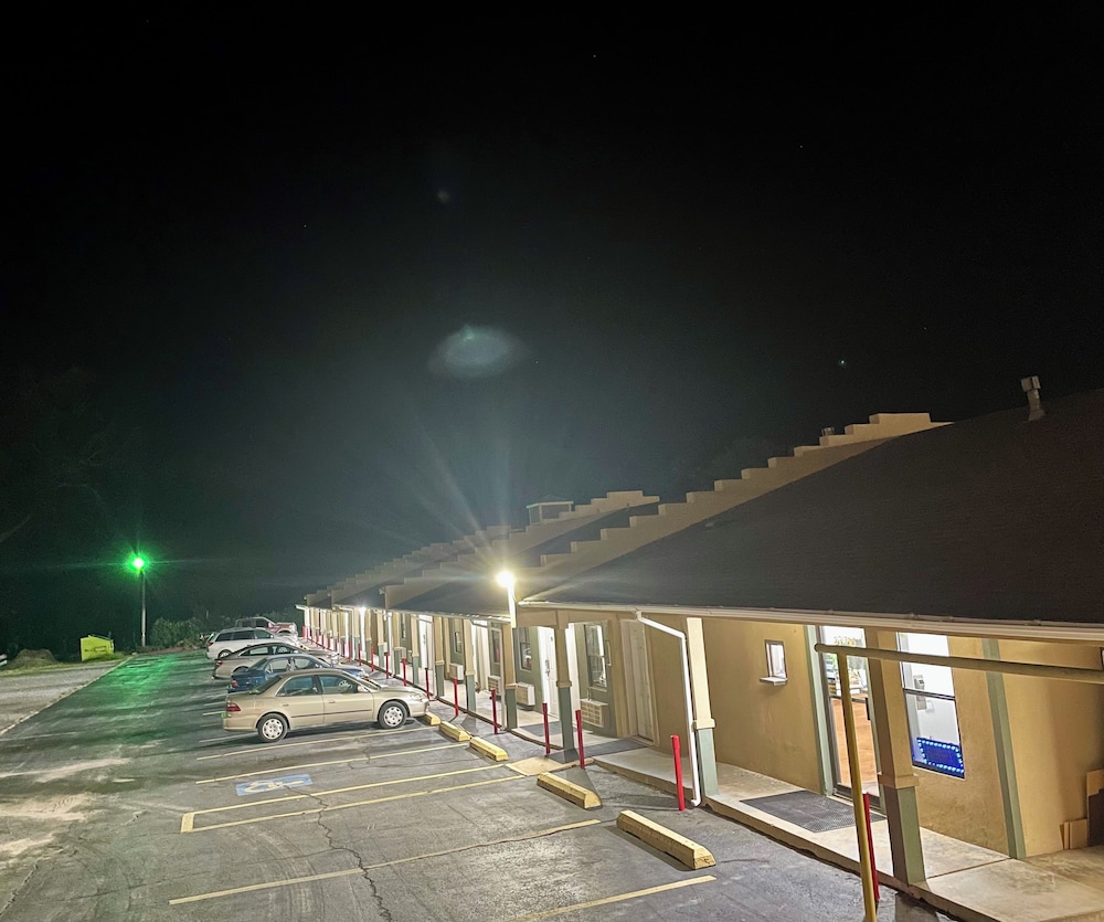 Executive Inn of Purcell - photo 15