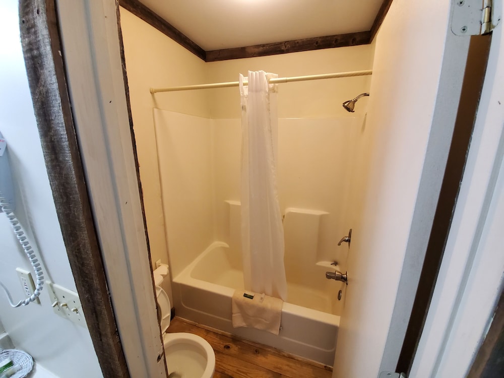 Jamesport Inn - photo 49