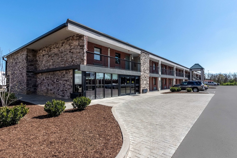 Quality Inn Franklin Cool Springs Area in Franklin, United States