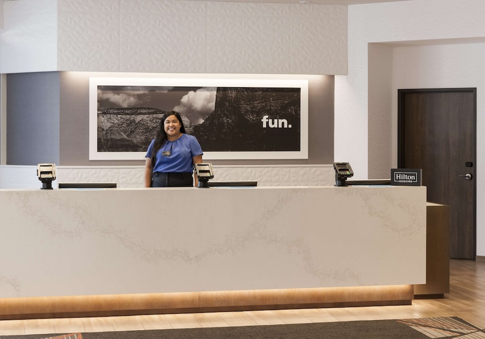 Hampton Inn & Suites Phoenix Downtown - photo 4