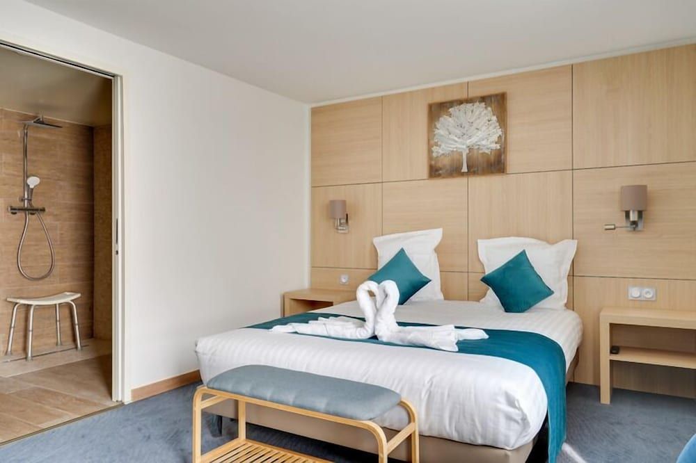 Hotel Du Golf - last minute hotel in Coignieres