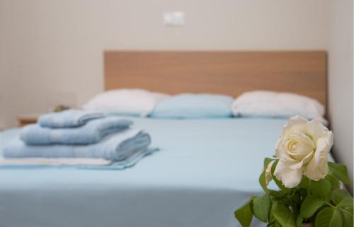 Cosy Penthouse With Terrace Near Metro Station — 4-Star Luxury Hotel in Athens, Greece
