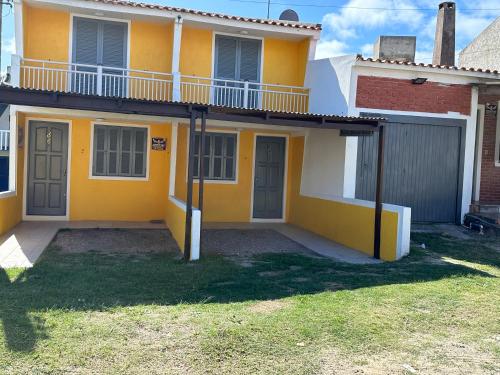 Casas De Playa Barra Del Chuy Alborada Duplex Reserva Solo Con Sena — Dieciocho De Julio