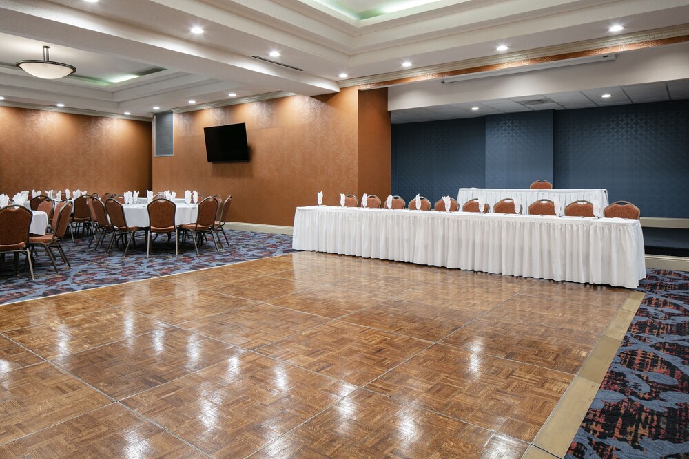 Holiday Inn Dubuque Galena by IHG - photo 44