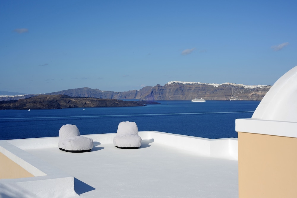 Modus Vivendi Villas — 4-Star Luxury Hotel in Emporeio, Greece