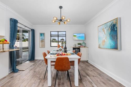 Sandy Haven explore beach pool wine and dine in Bonita Springs, United States