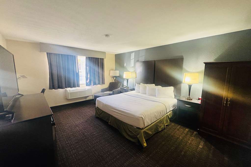 Baymont by Wyndham Chester IL - photo 10
