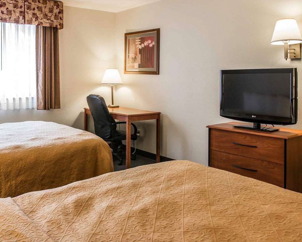 Quality Inn Durand I 69 - photo 12