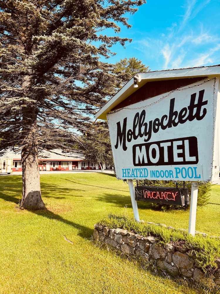 Mollyockett Motel & Swim Spa in Woodstock, United States
