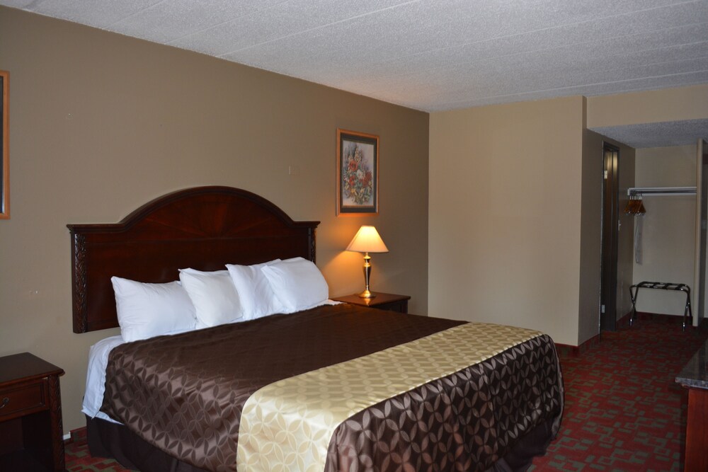 Travelodge Grand Forks - photo 13