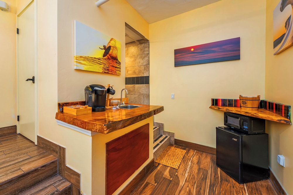 Nomads Hotel Near San Clemente Pier - photo 24