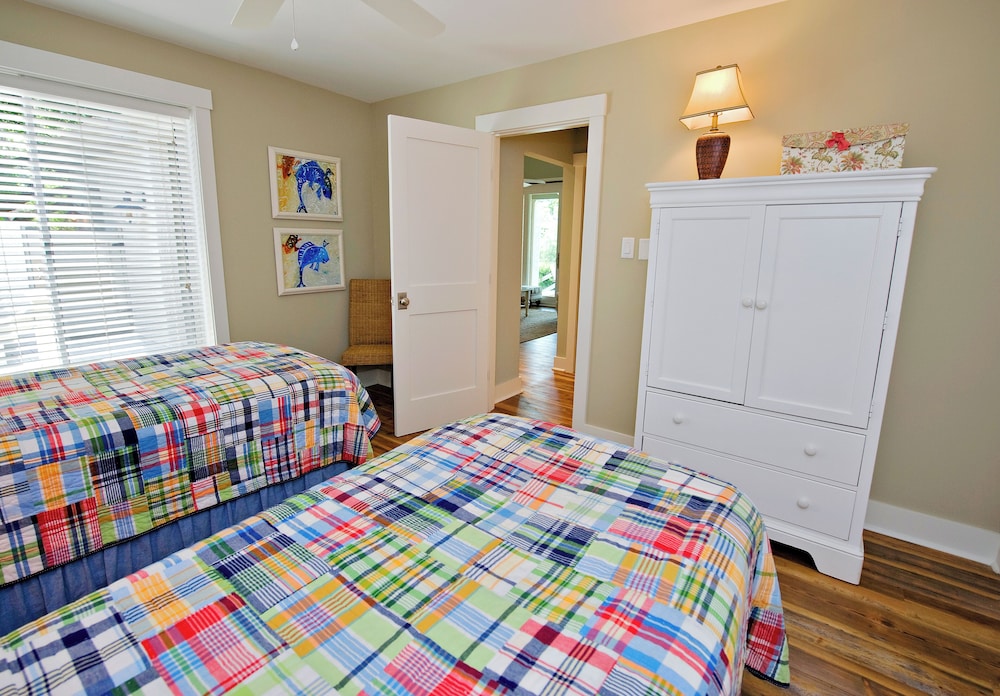 1596 Lagoon Villas at The Sea Pines Resort - photo 5