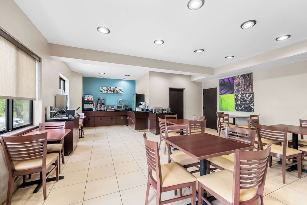 Sleep Inn & Suites Kingsport TriCities Airport - photo 33