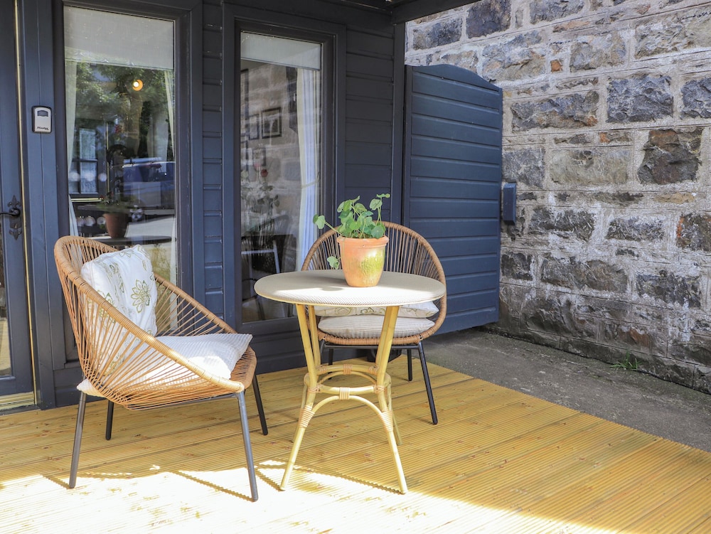 Creed Cabin — 4-Star Luxury Hotel in Stornoway, United Kingdom