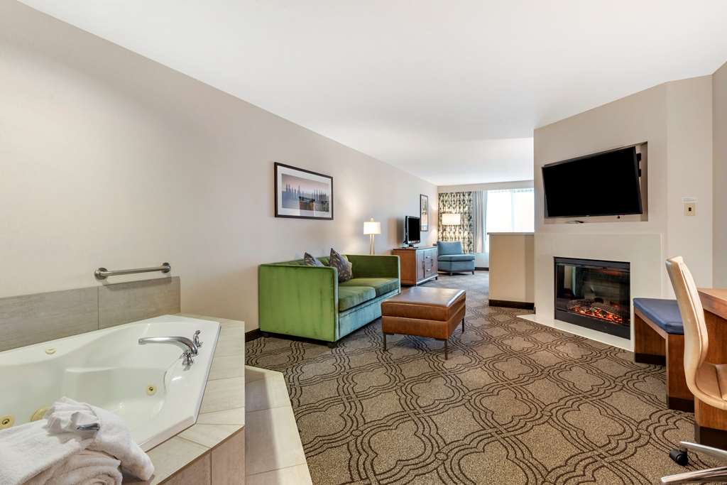 Best Western Premier Pasco Inn & Suites - photo 17