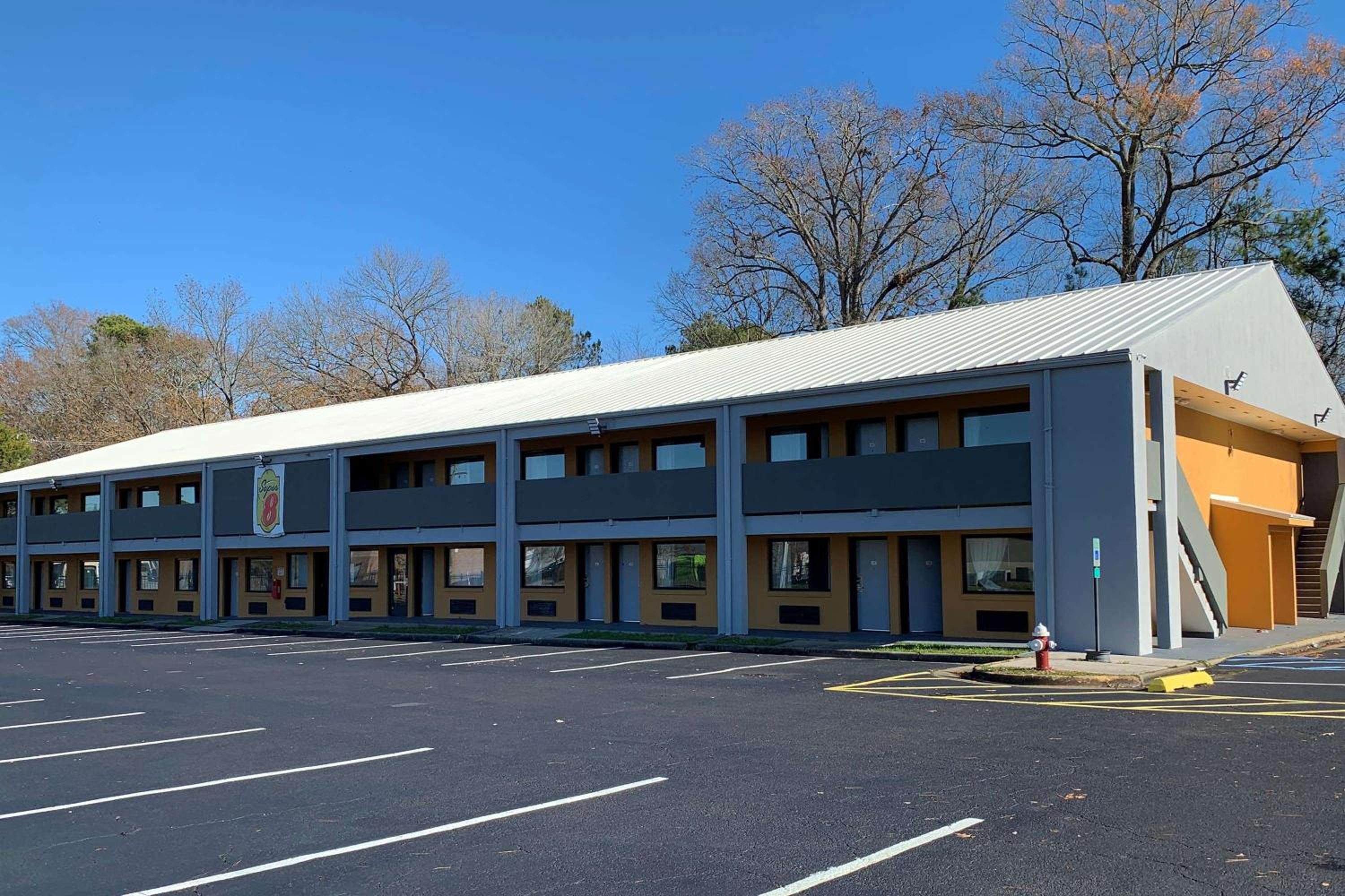 Super 8 By Wyndham Newport News — Newport News