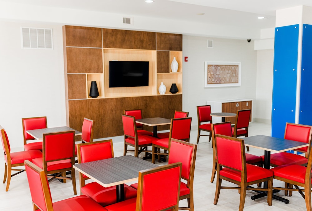 Holiday Inn Express Greenville by IHG - photo 45