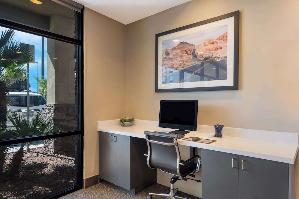 Comfort Inn & Suites Las Vegas Nellis - photo 40