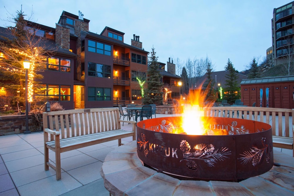 Kutuk Condominiums by Resort Lodging Company — 4-Star Luxury Hotel in Steamboat Springs, United States