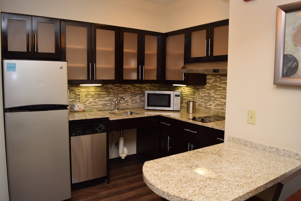 Staybridge Suites Liverpool Syracuse by IHG - photo 24