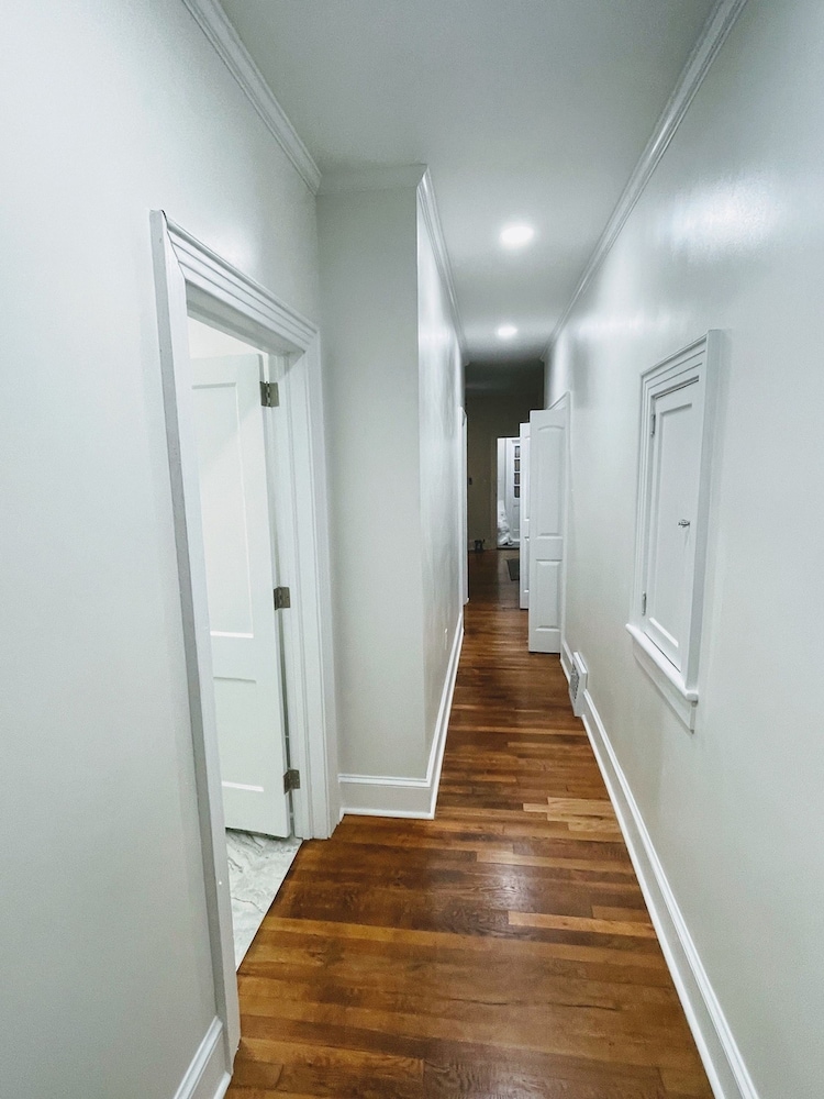 Renovated 1 bedroom in Forest Hills B — 4-Star Luxury Hotel in Durham, United States