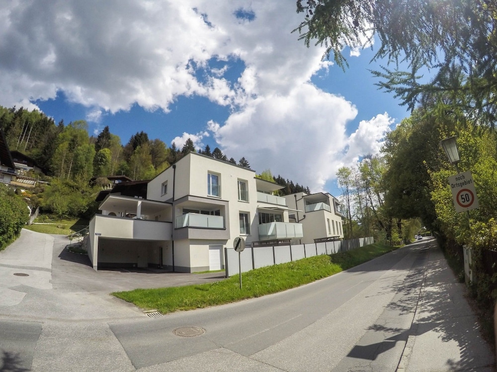 Finest Penthouse Waterside Zell am See — 4-Star Luxury Hotel in Zell Am See, Austria