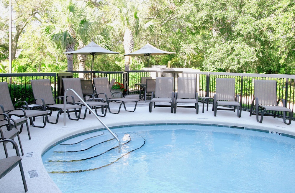 Hampton Inn Amelia Island at Fernandina Beach - photo 28