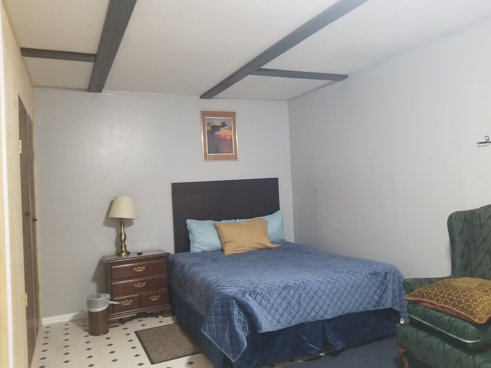 Fiesta City Motel - photo 20