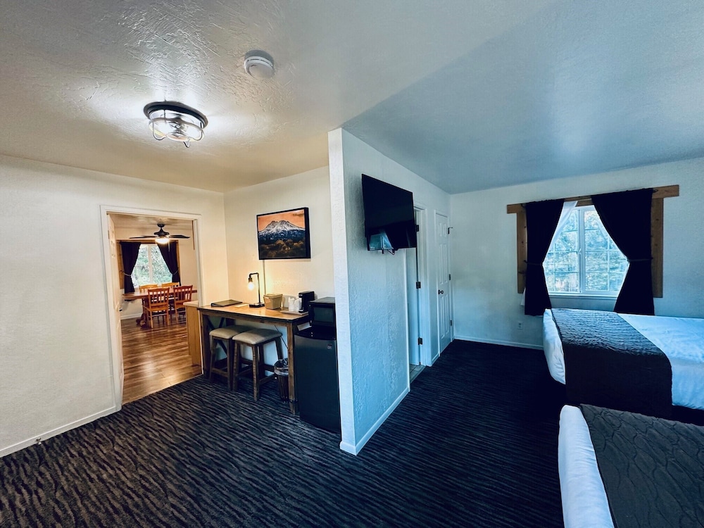 Shasta Inn - photo 7