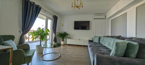 Luxury apartment private parking self check in54 — 4-Star Luxury Hotel in Craiova, Romania